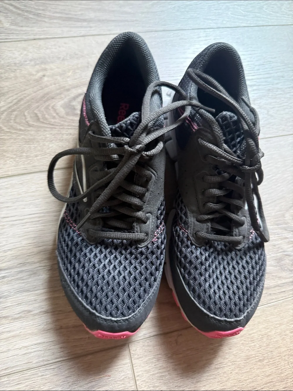 Reebok Women's Black Gray and Pink Running Sneakers Size 7